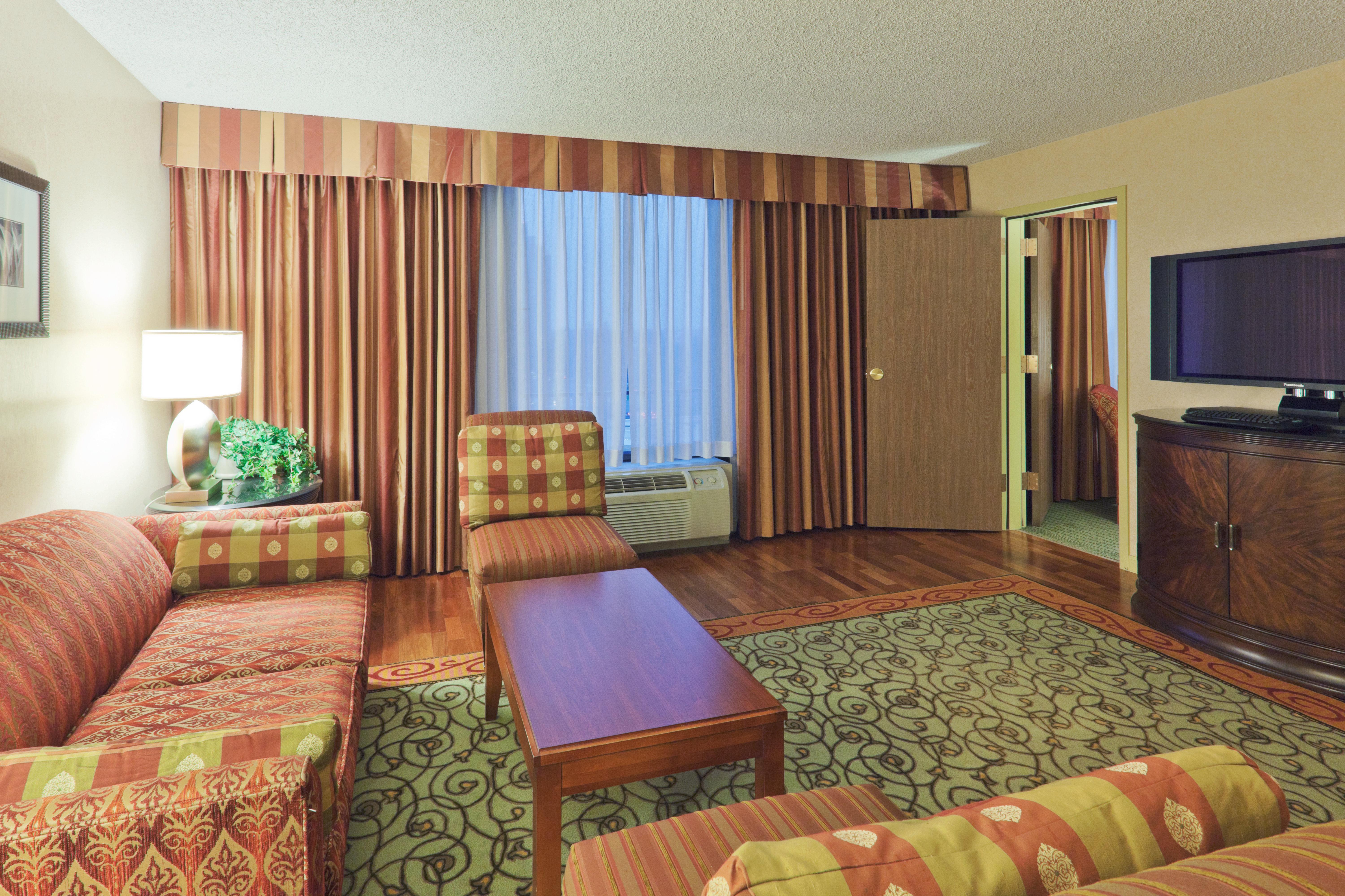 HOLIDAY INN SACRAMENTO DOWNTOWN-ARENA, AN IHG HOTEL САКРАМЕНТО, CA 3* (США)  - от 13920 RUB | NOCHI